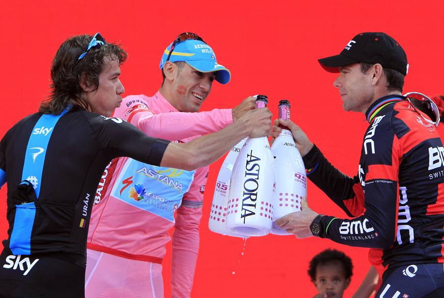 96esimo Giro d’Italia,  ultima tappa a Brescia con il podio  finale: vittoria di  Nibali su Uran, terzo Evans. (REUTERS)